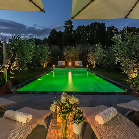 A C With Amazing Views, And Private Pool 빌라 루카