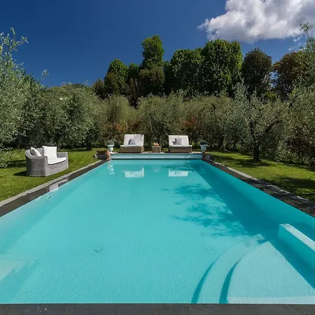 ヴィラ In Tuscany With Panoramic Vineyard Views