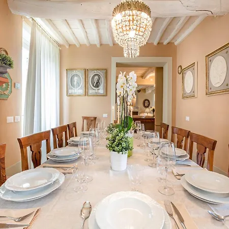 ヴィラ In Tuscany With Panoramic Vineyard Views *